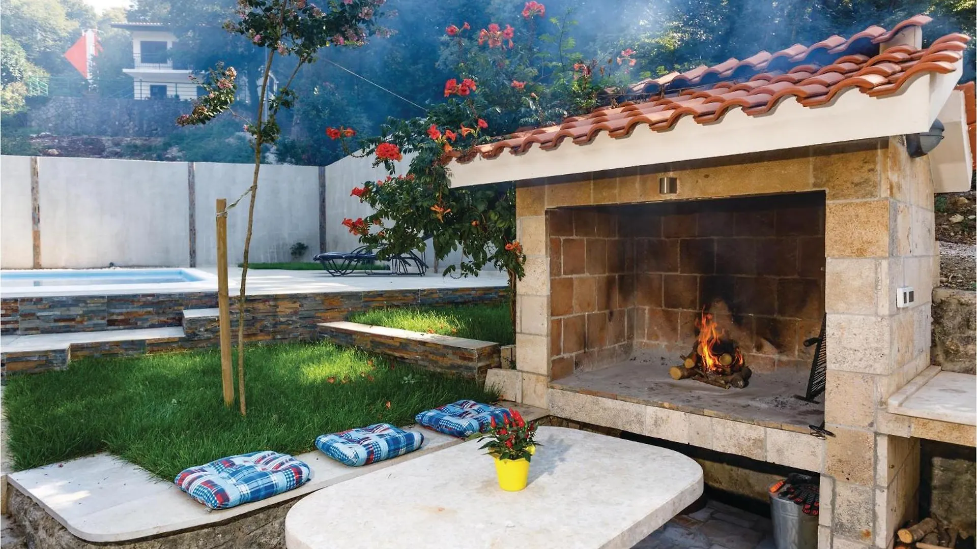 4 Bedroom Beautiful Home In Omišalj 0*,  Croácia