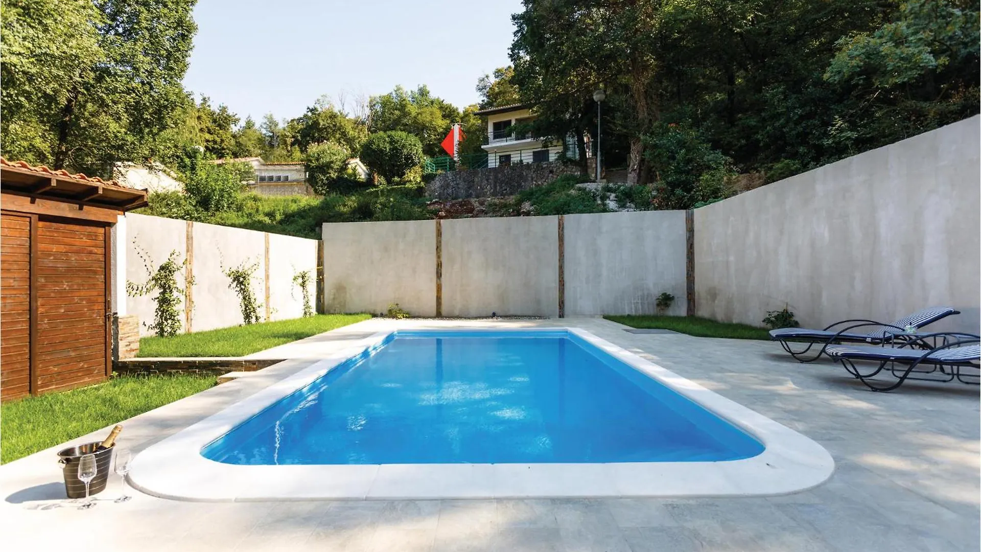 Casa de Férias 4 Bedroom Beautiful Home In Omišalj