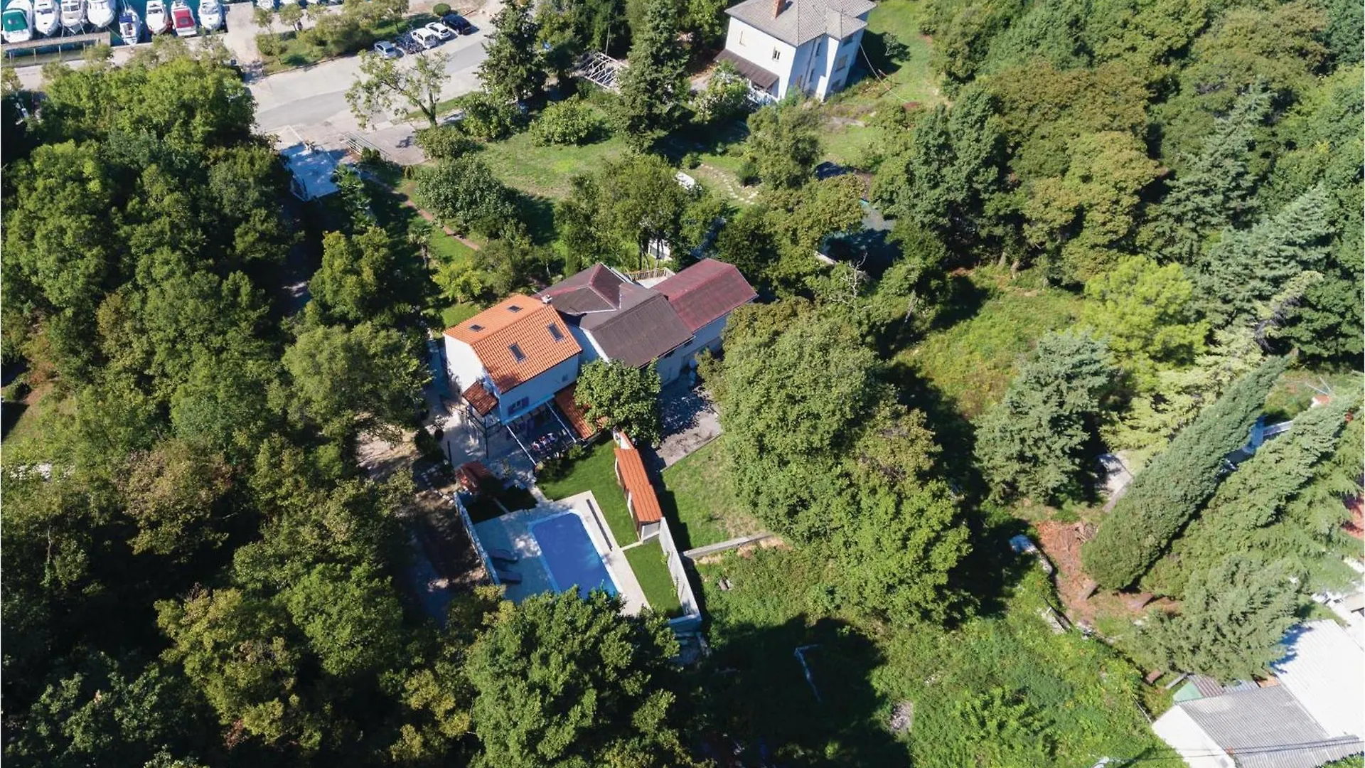 4 Bedroom Beautiful Home In Omišalj Casa de Férias